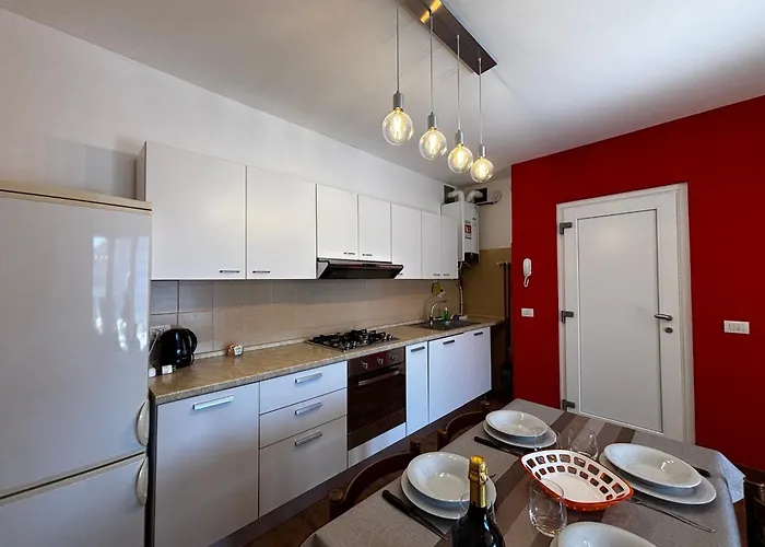 Casa Carol - Larihome A91 Daire San Siro (Lombardy)